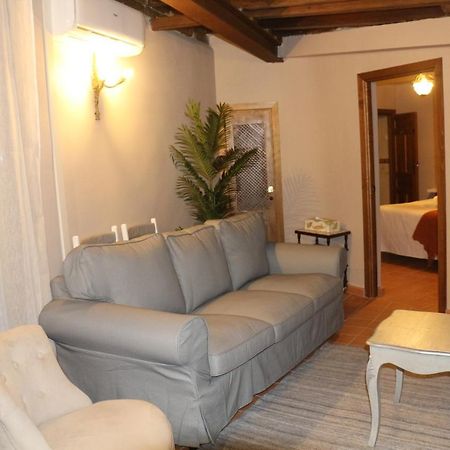 Apartamentos Coliseo Toledo Luaran gambar