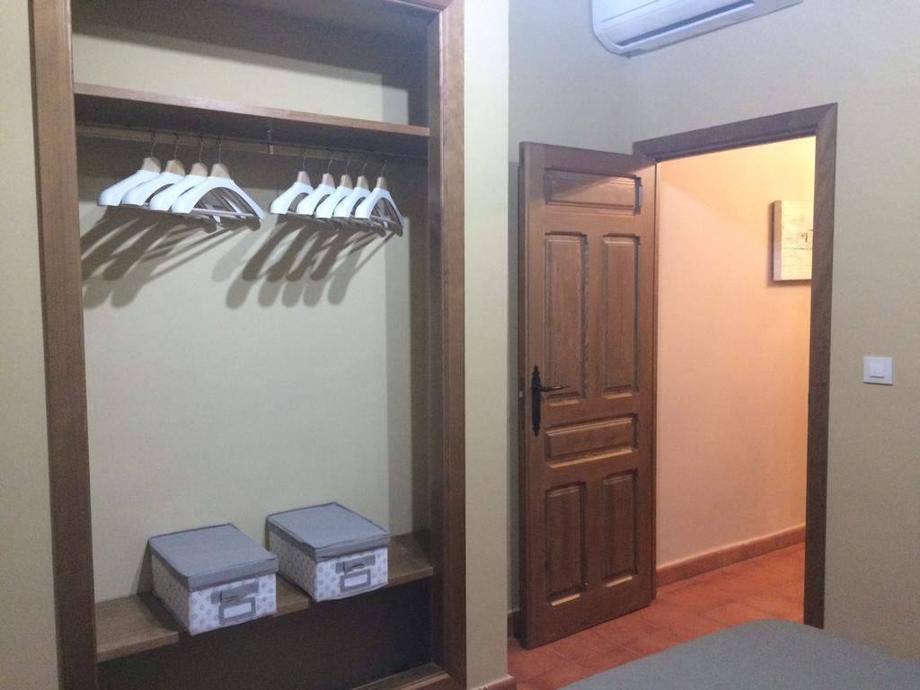 Apartamentos Coliseo Toledo Luaran gambar